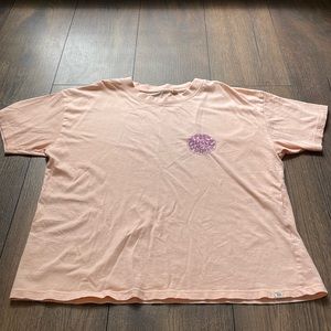 Rip curl graphic tee! Super cute!! 🌊🏄‍♀️